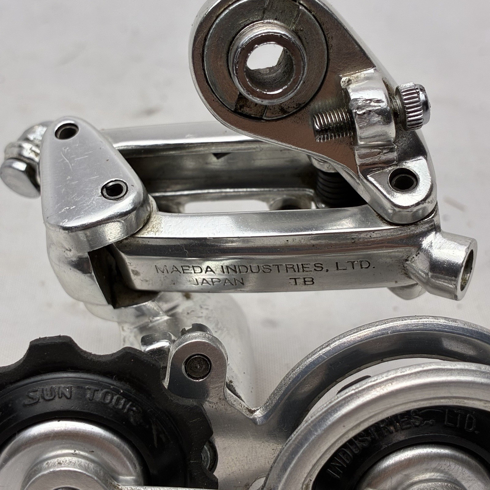 Vintage Suntour Cyclone Rear Derailleur Short Cage Bolt-On Japan 185g Road Bike