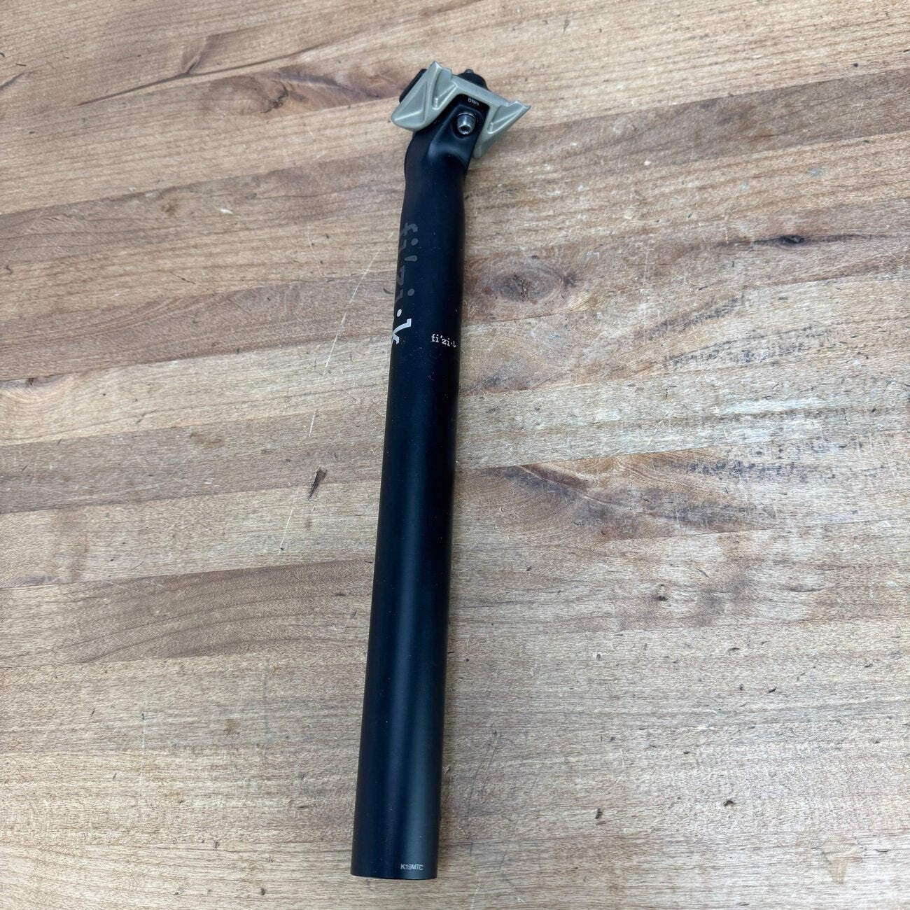 Low Mile! Fizik Cyrano Alloy 31.6 x 330mm 15mm Setback Bike Seatpost 283g