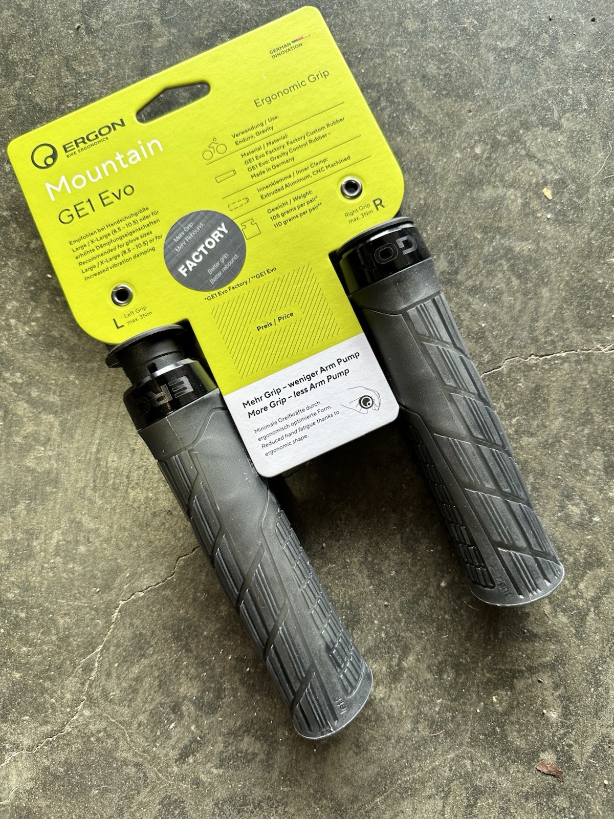 Ergon GE1 EVO Factory Grips Frozen Stealth, Lock-On