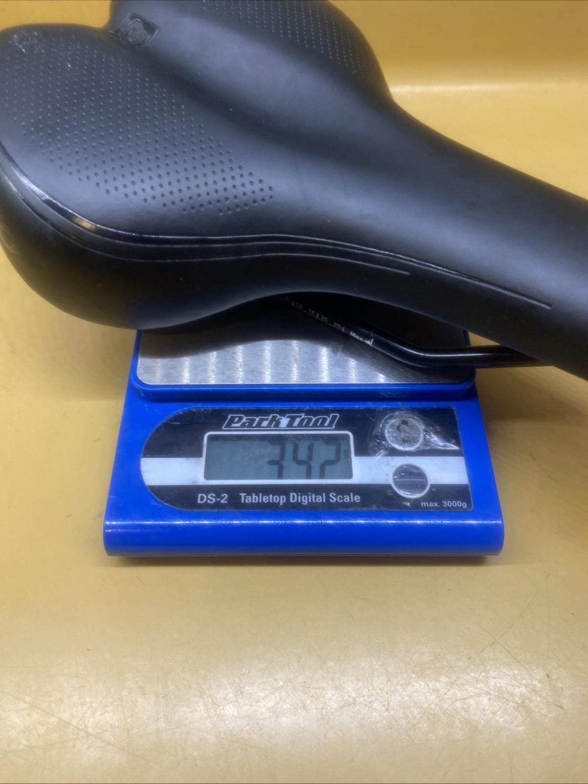 Black EVO 270mm X 160mm Steel Rail Saddle