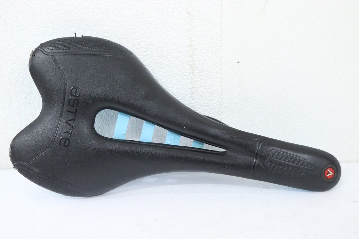 ASTUTE SKYLINE VT Saddle TITANV
