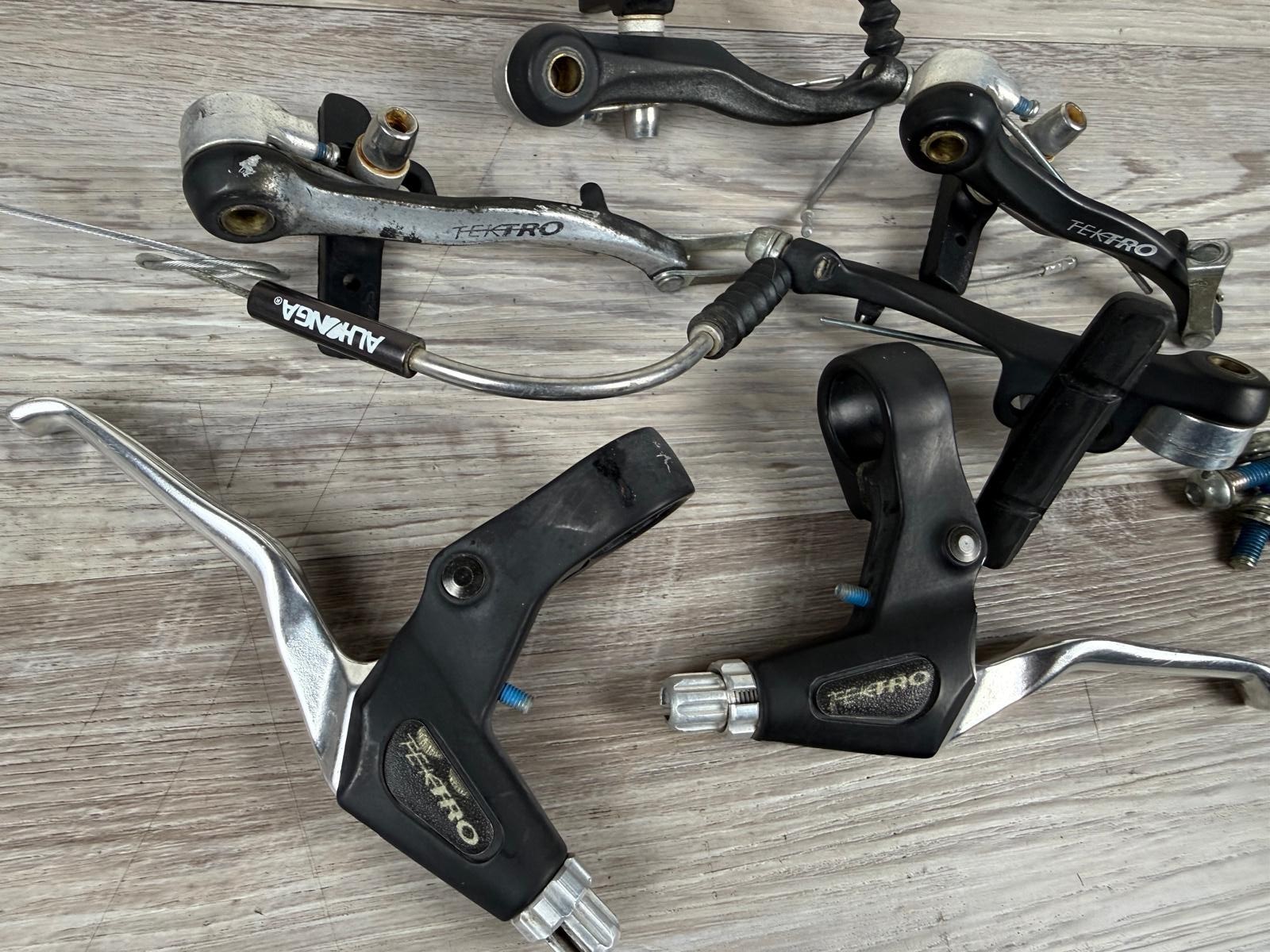TEKTRO V-Brake Linear Pull Bike Brake Set Long Arms 110mm with Lever