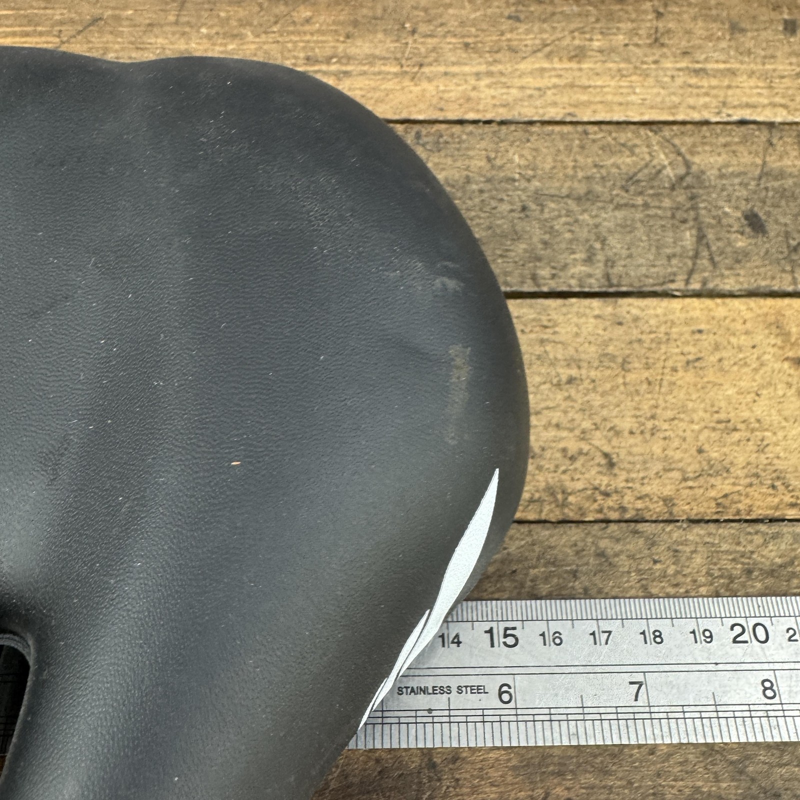 Specialized Riva Body Geometry Bicycle Saddle Seat Black 142mm 365g Womens Bike