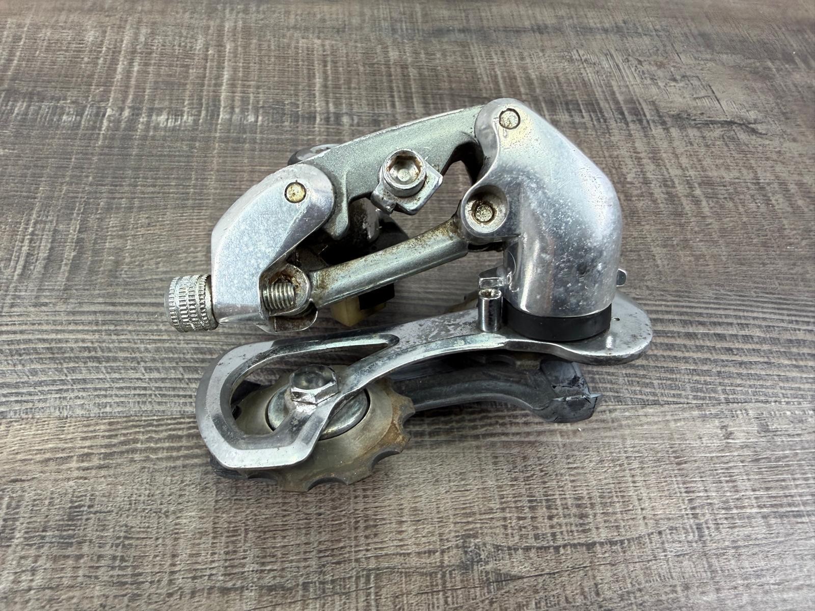 Vintage SunTour 4050 Rear Road Derailleur 6 Speed Short Cage Japan