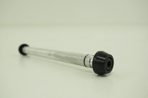 New! Stan’s NoTubes 3.30HD Road Rear Axle Bolt On 10X135 QR Silver ZH0119