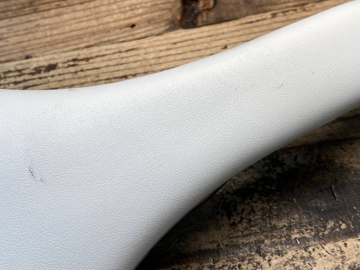 ASTUTE Skyline SR Saddle White with Titanium Rails Lightweight and comfortable
