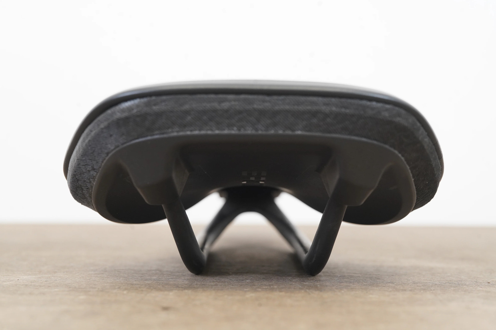 NEW TAKE-OFF 140mm Ergon SR Allroad Core Pro Carbon Rail Road Saddle 203g