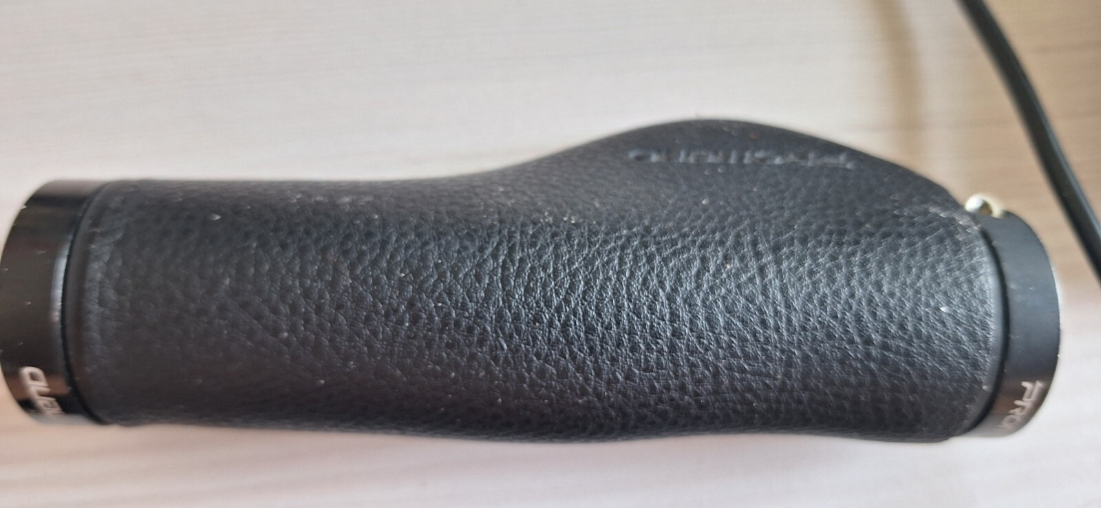PROMEND Bicycle Sponge Leather Anti-Skid Grip Ergonomic Handle, used