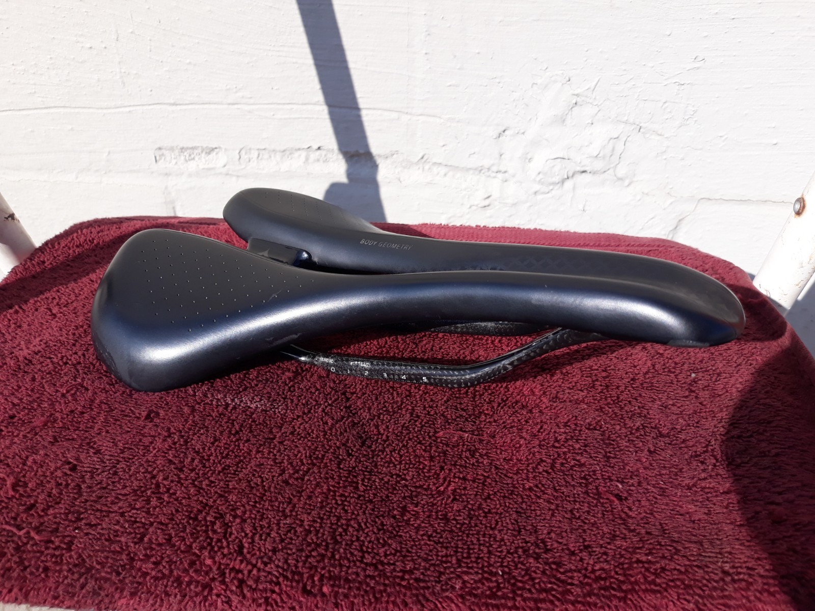 168mm Specialized Oura Pro Carbon Rail Road Saddle 208g Gravel Road Race 168mm