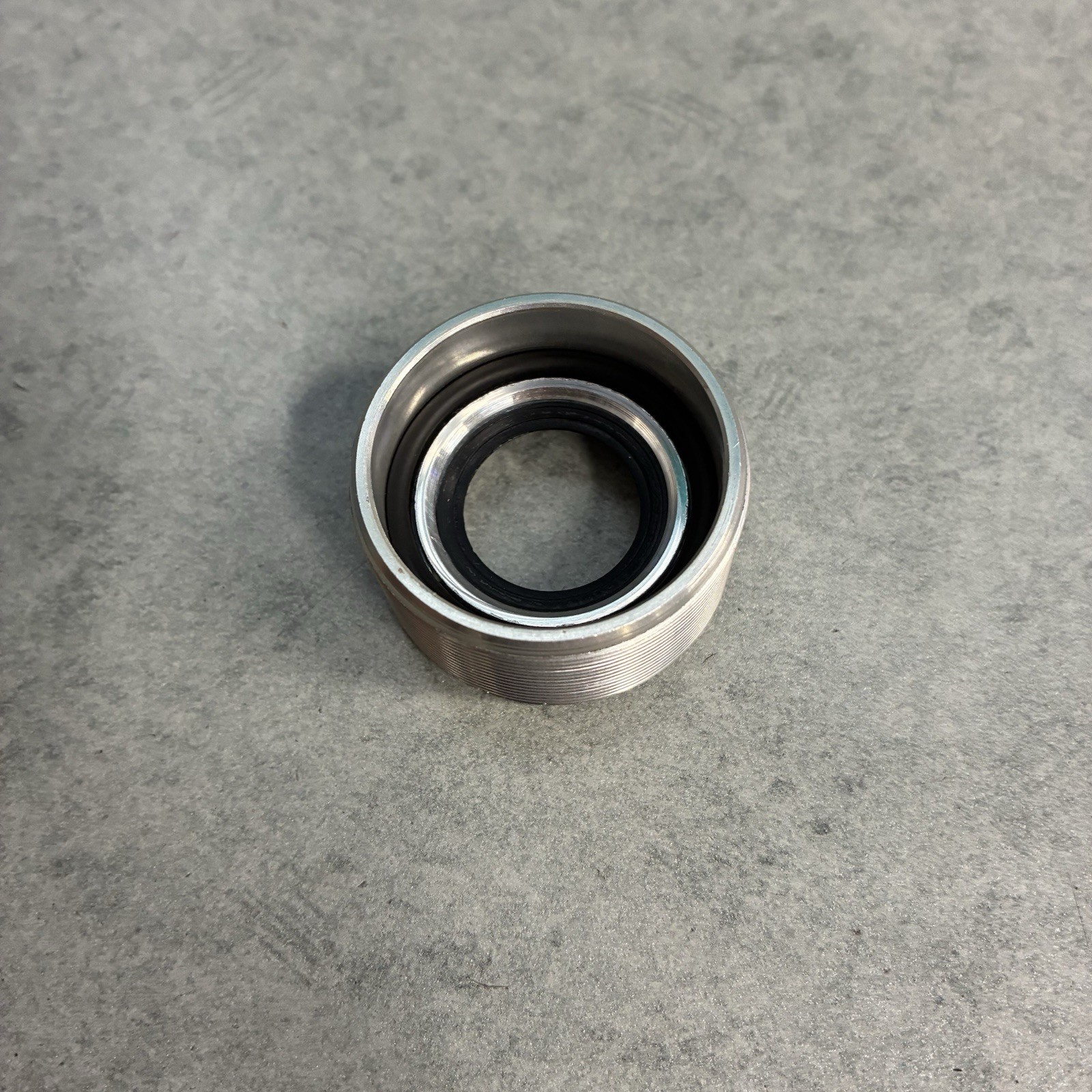 Campagnolo Chorus Bottom Bracket 102mm -Square Taper ISO See Pictures *Cracked*