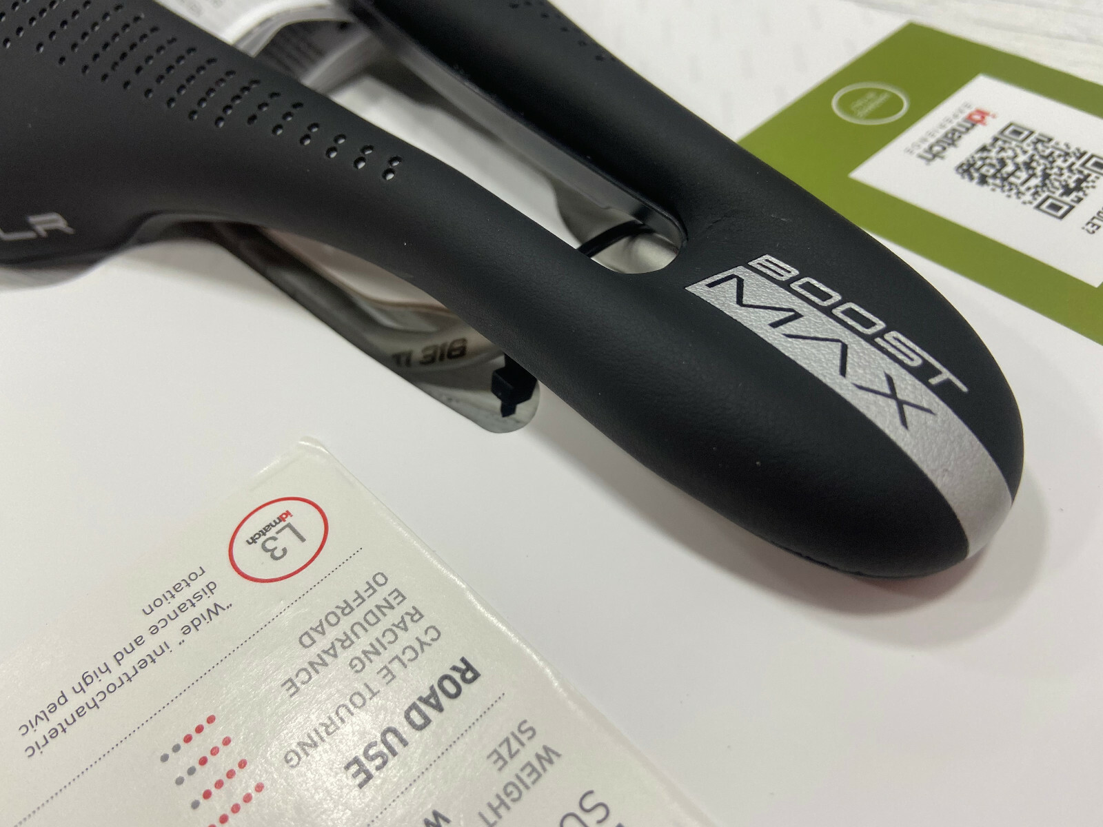 Selle Italia MAX SLR Boost Gel Superflow 155x248mm TI316 Rail Road Saddle