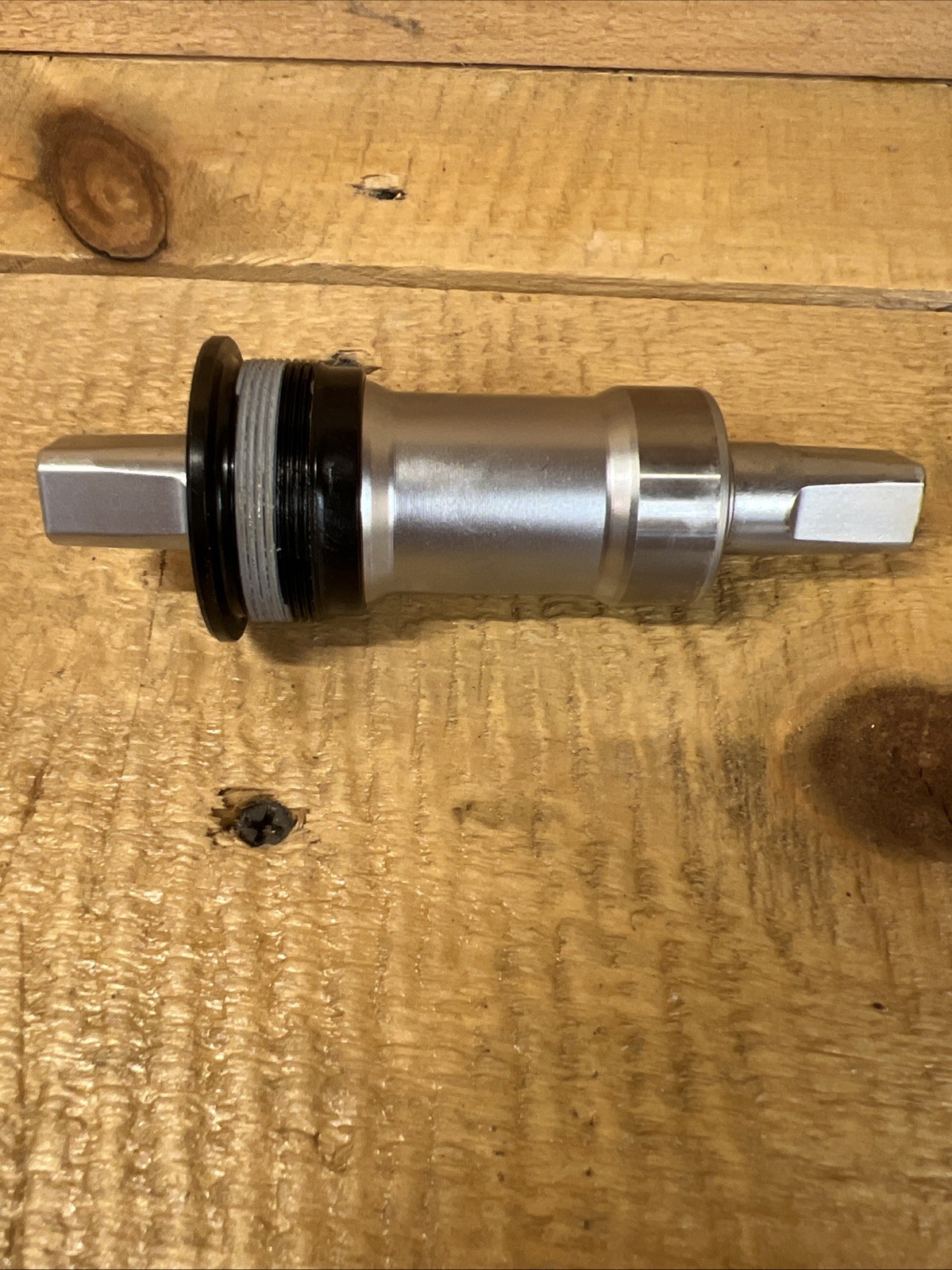 NOS Shimano BB-UN72 Sealed Bottom Bracket 108mm 68mm JIS BSA 1.37×24 Japan
