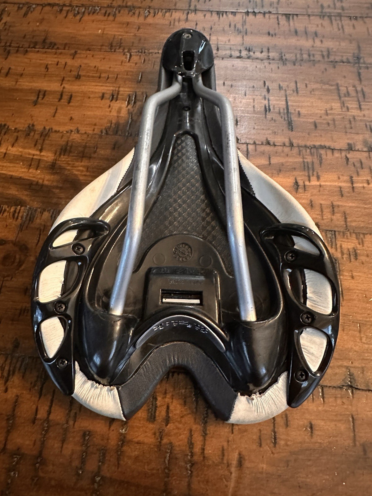 FIZIK ALIANTE TWIN FLEX Saddle White/ Black