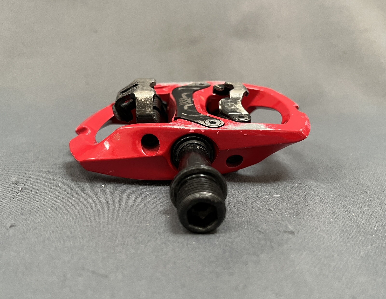 iSSi Trail Pedals MTB Clipless Dual-Sided Entry 9/16″ 400g Red SPD Compatible