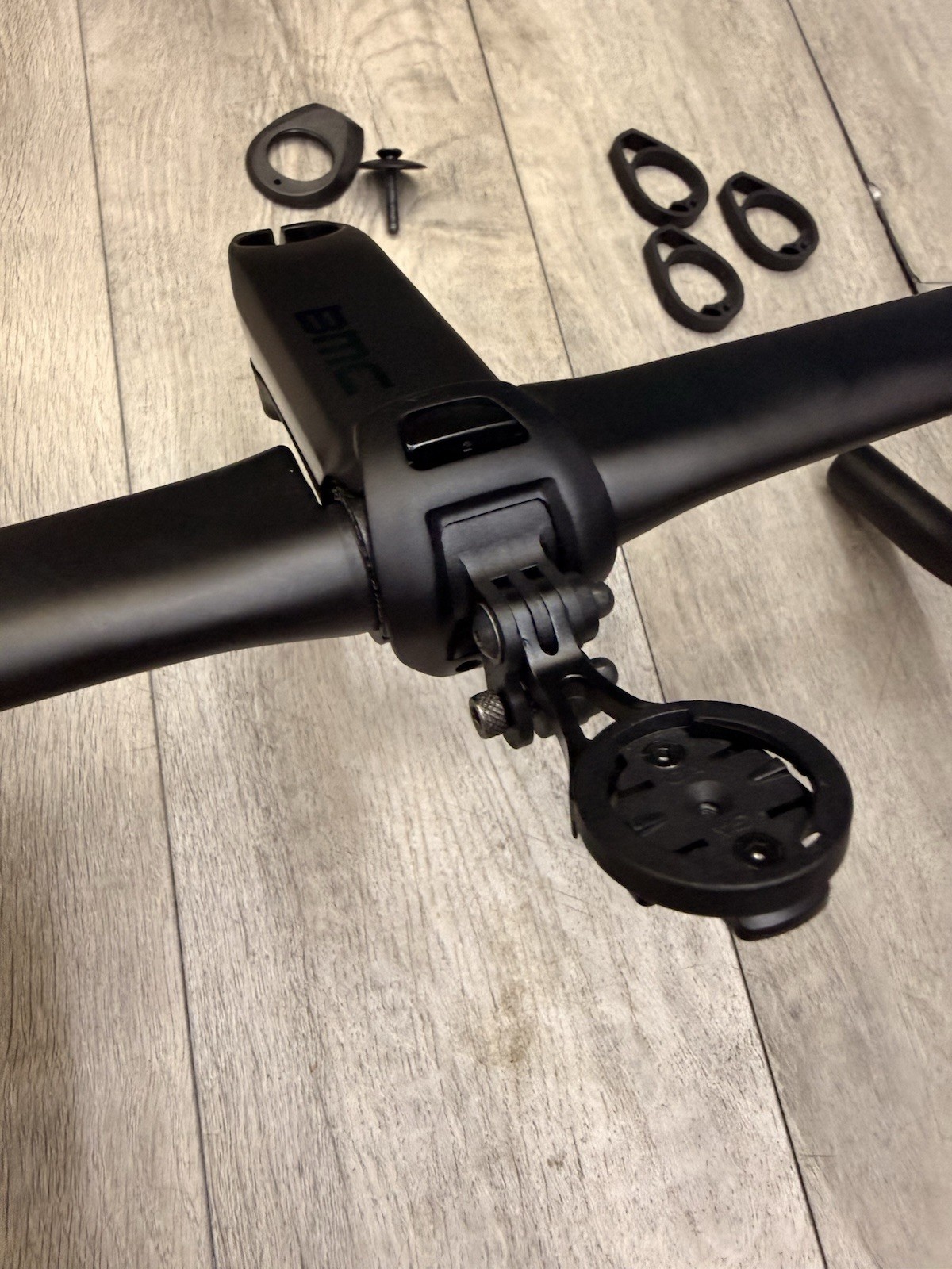 BMC ICS Aero 44X 120 carbon road handlebar Integrated Garmin Mount Spacers Clean