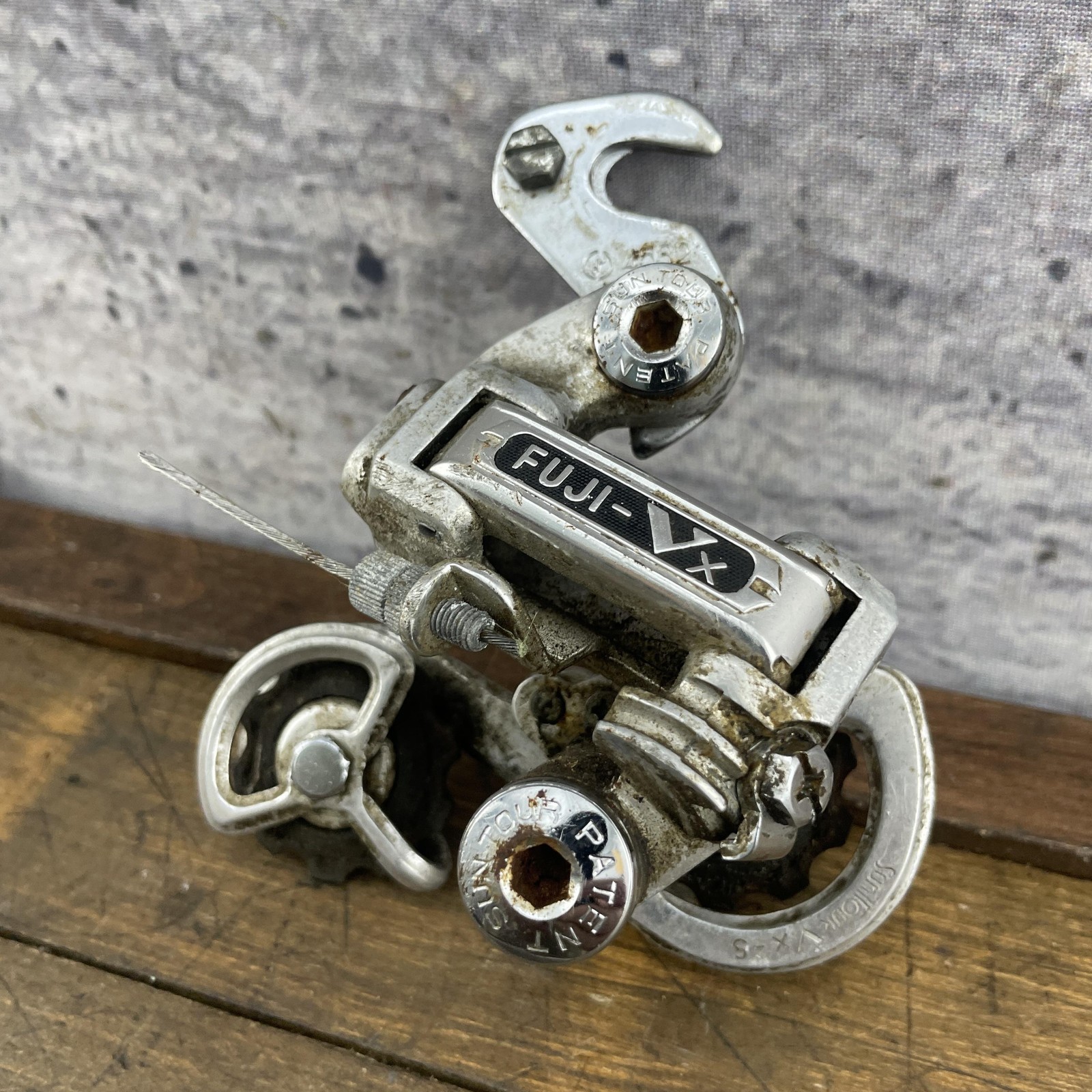 Vintage Fuji-VX Rear Derailleur Japan Maeda SunTour Claw Mount 245g Stuck Cable