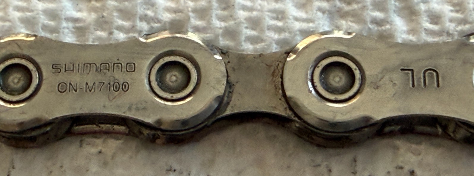 Shimano 12 spd chain 105 CN-M7100, 108 links, 2 Quick-Link connectors, light use