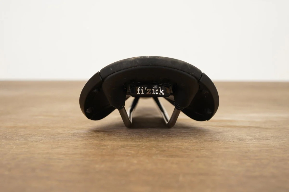 138mm (Regular) Fizik Aliante R5 Manganese Rail Road Saddle 229g