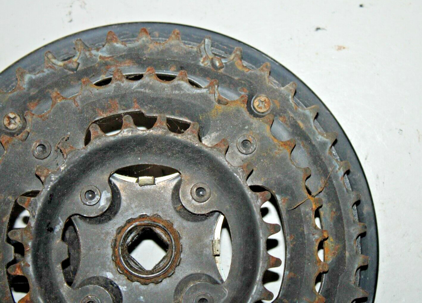 HDL152 Triple Drive Crank Arm Black 152mm 42/34/24T Riveted Square USA Shipper