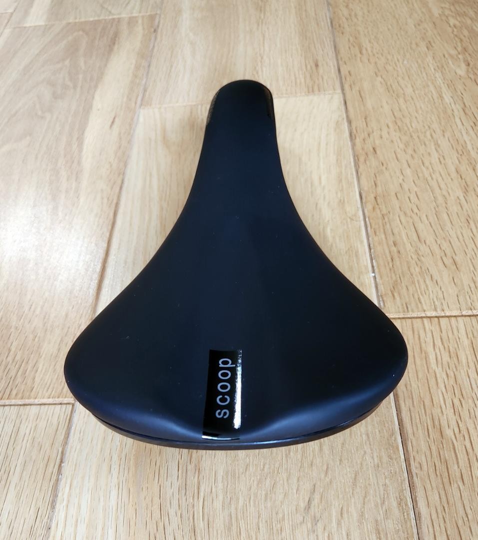 Scoop Carbon Saddle 142mm Shallow – Lightweight Bicycle Seat 5.6 in