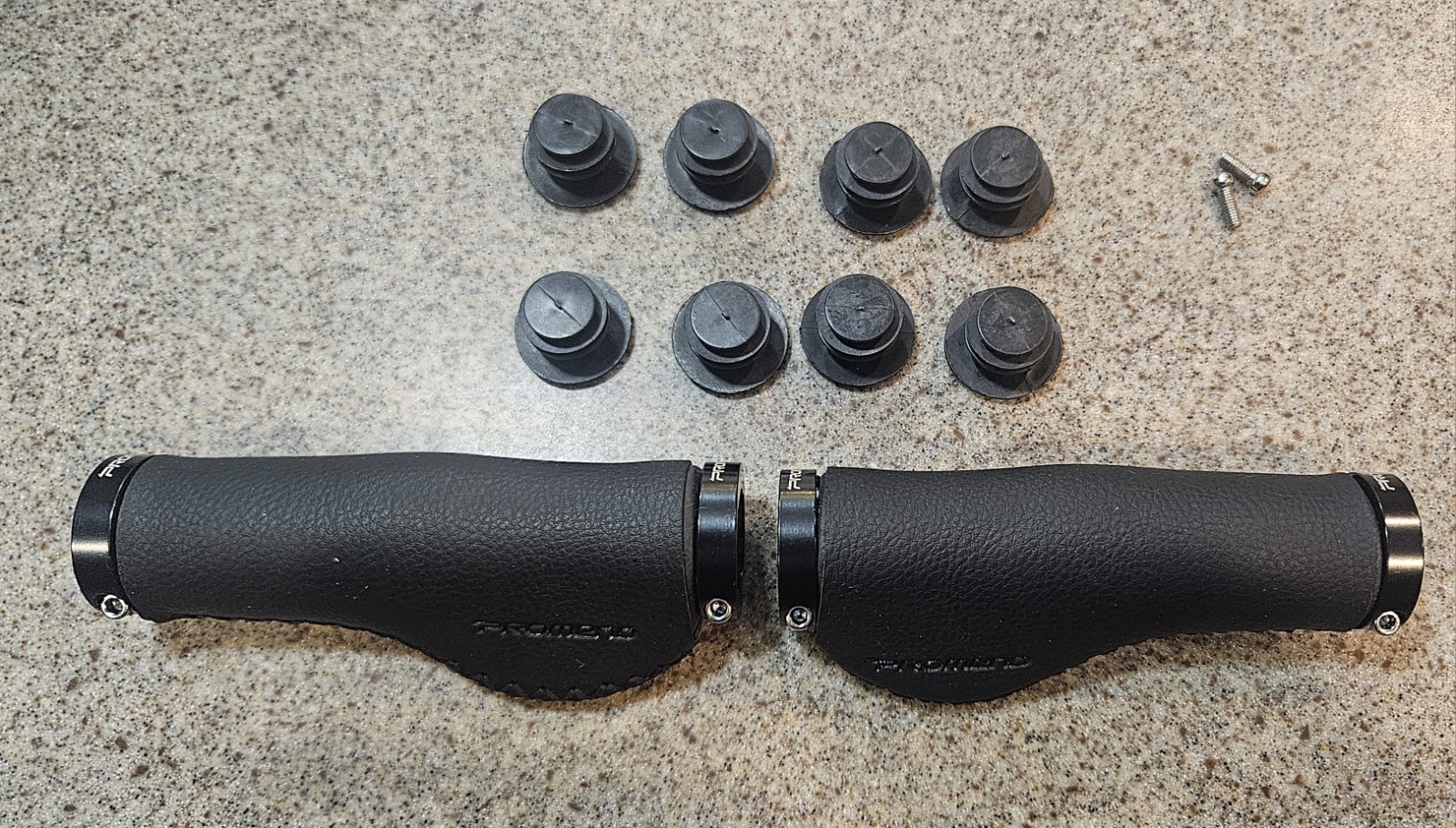 PROMEND Bicycle Grips Anti-Skid Lock-on Fiber Leather MTB Bike Black