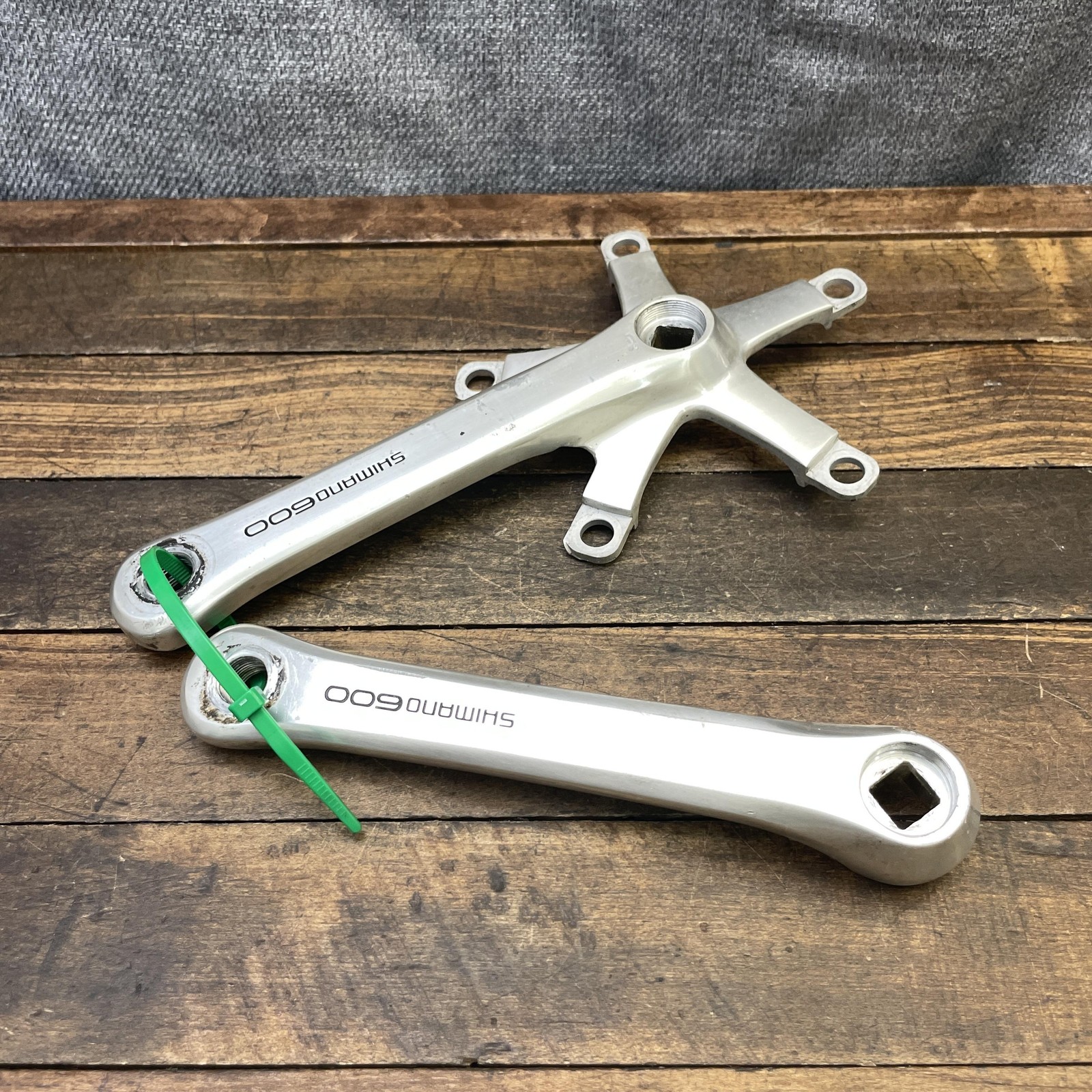 Vintage Shimano 600 FC-6207 Crankset 165mm 130 BCD Square Taper Arms Japan 80s