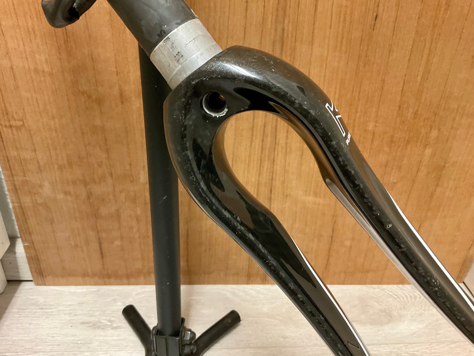 Nice Kuota Pure Carbon Fork / Forks 1 1/8″ 700c Low Miles 365gr. steerer 211mm