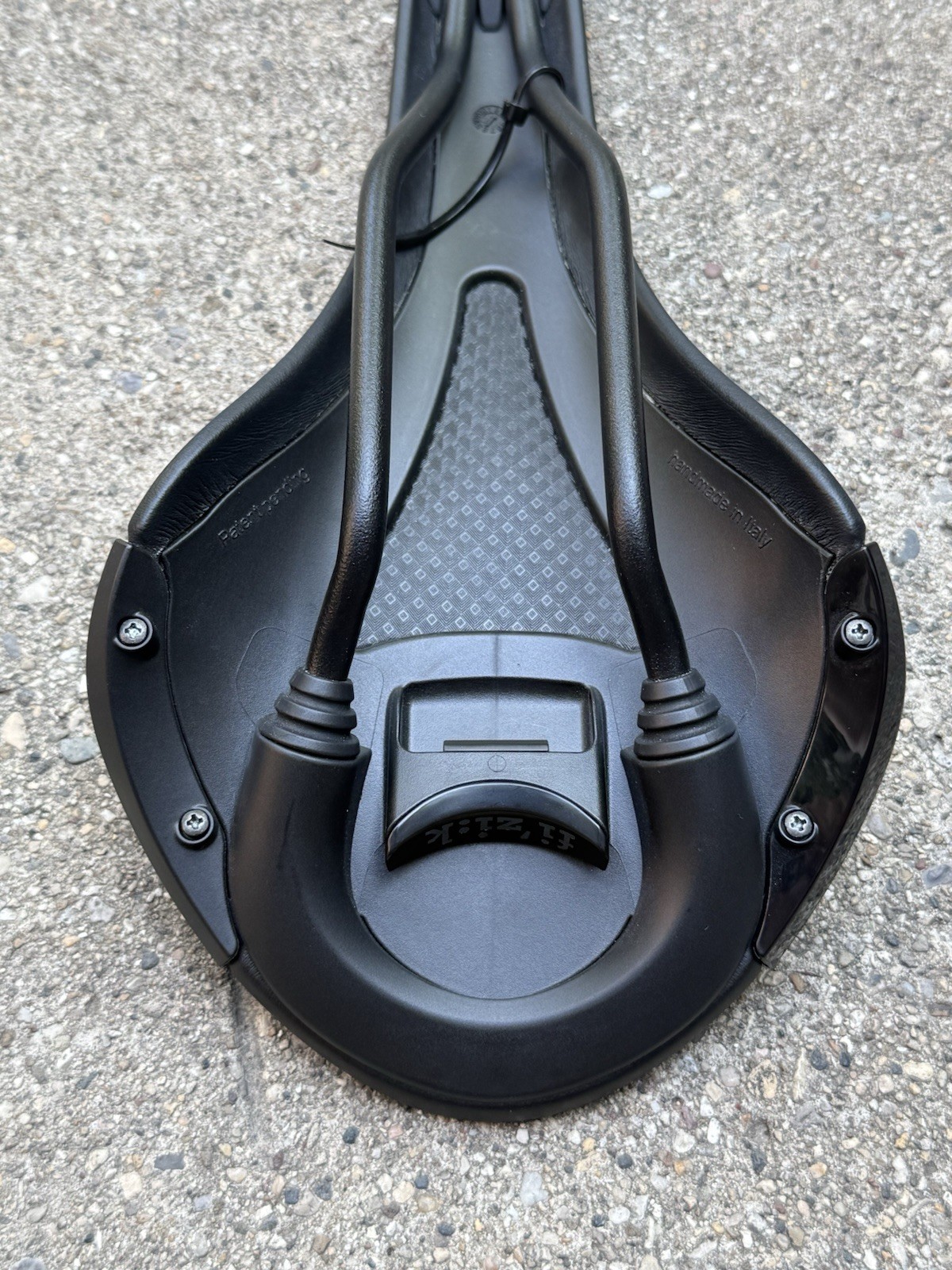 Fizik Aliante Road Bike Saddle Seat EUC – 11″ (280mm) – Handmade in Italy