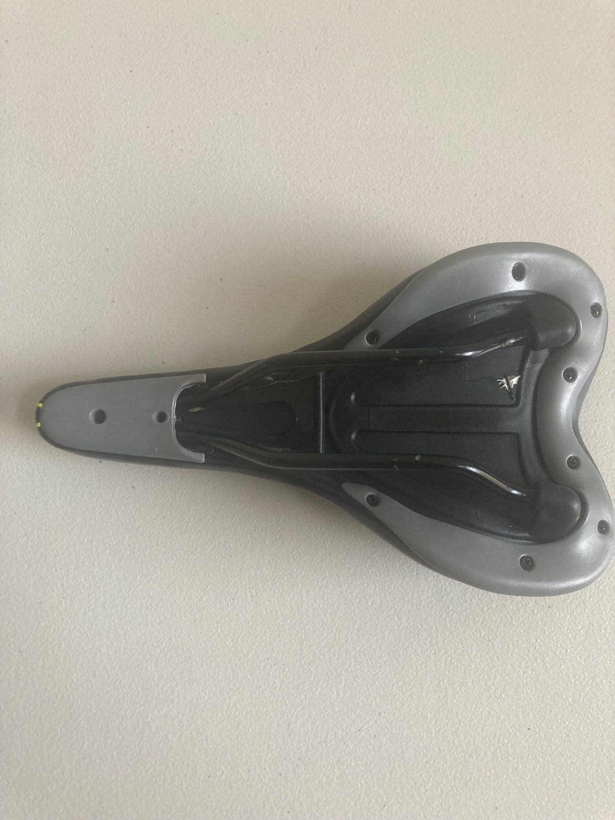Genesis Bike Seat (Black, Yellow, White)