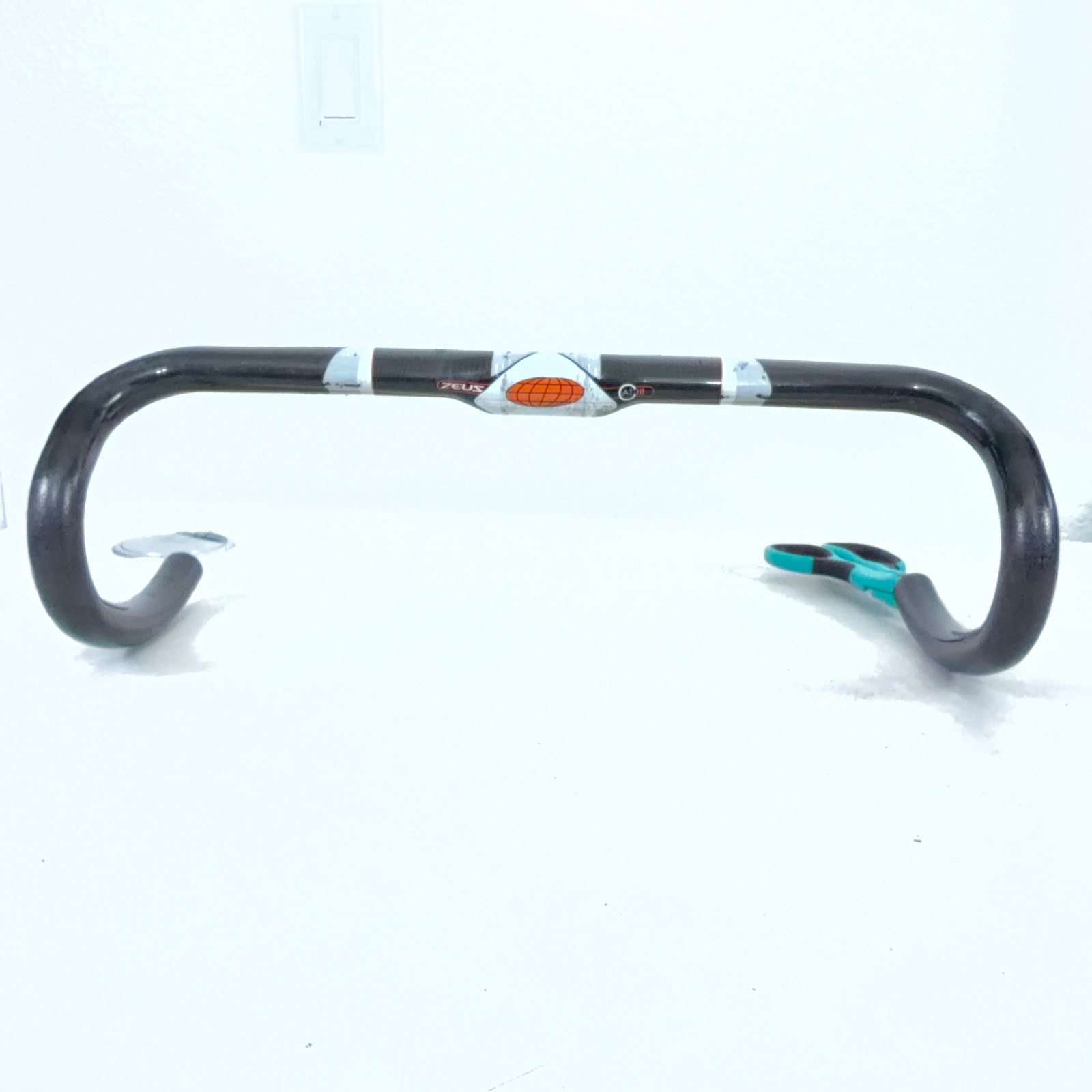 Zeus CAT III 3 Aero Top Drop Bars Ø31.8 44cm C-C Carbon Fiber