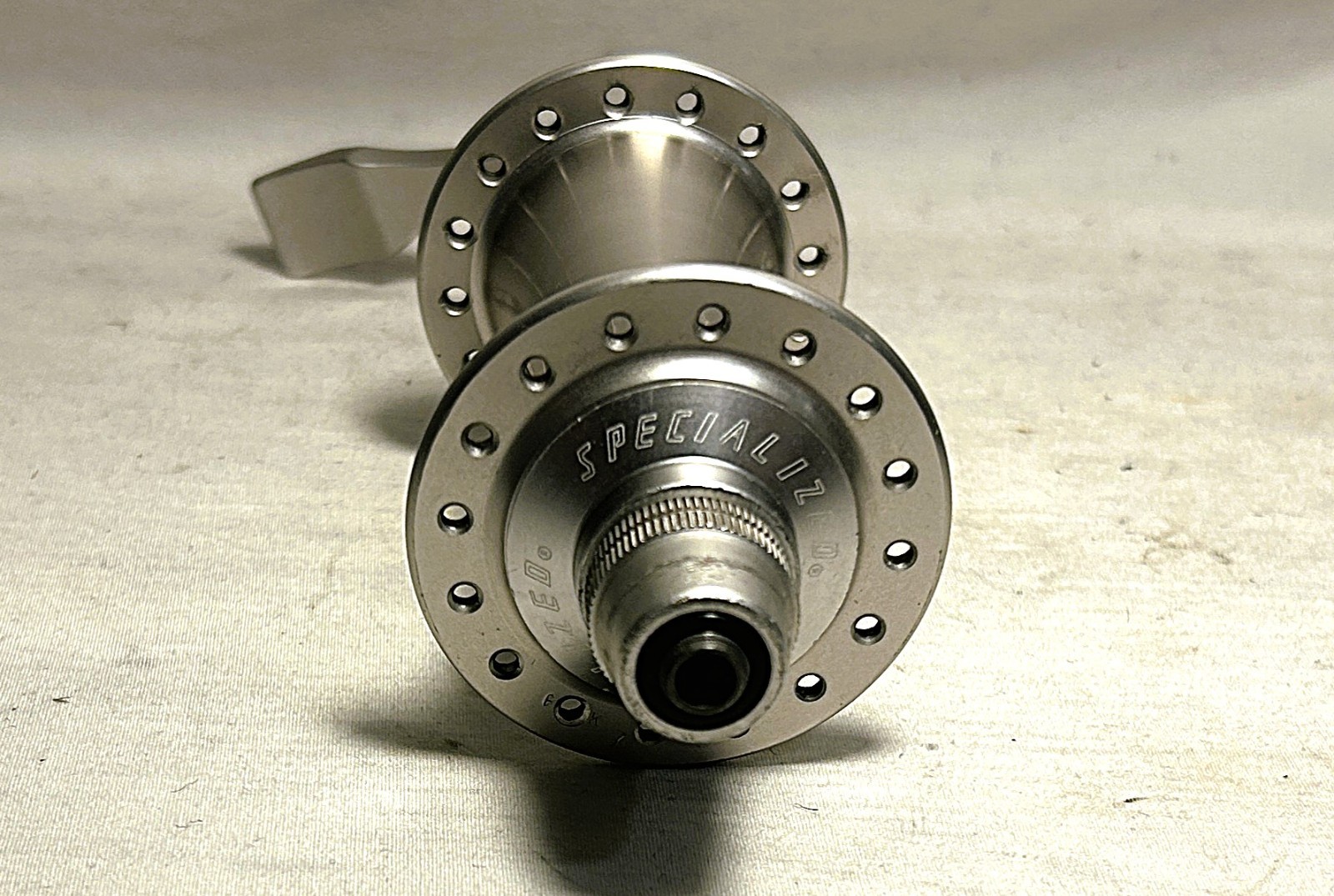 Vintage Specialized front hub w/ 9mm axle 32h mountain bike 26″ mtb race 100mm