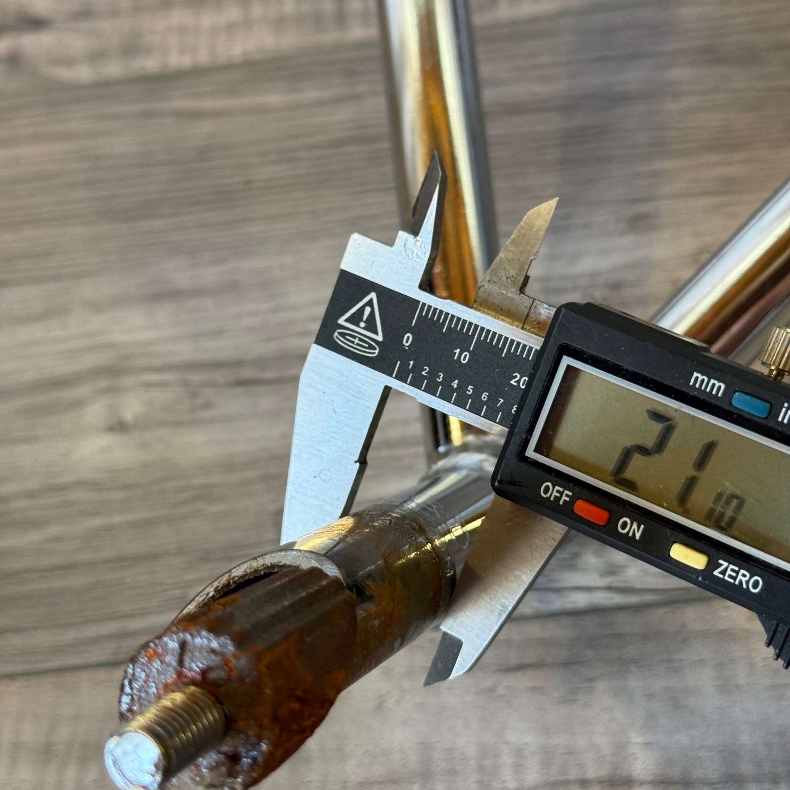 A&I  Bullmoose Handlebars 1-Inch 21.1 .833 Quill Taiwan Chromoly 