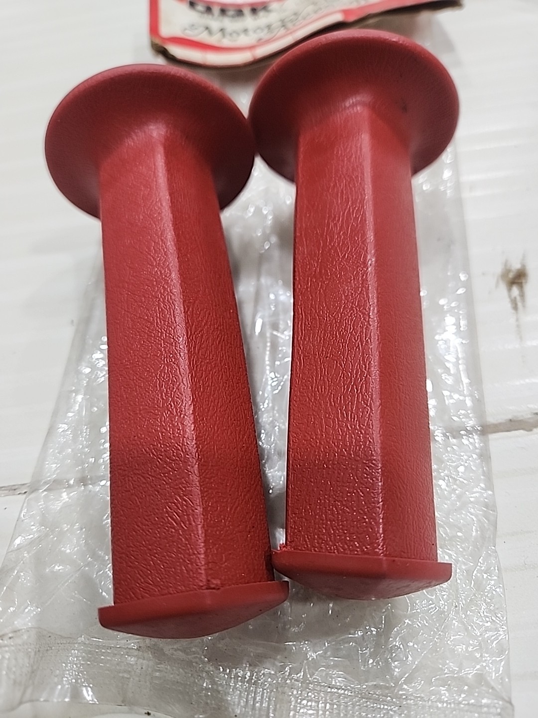 OLD SCHOOL BMX GRIPS OGK 76-6R RED JAPAN NOS GRIP 22mm Both
