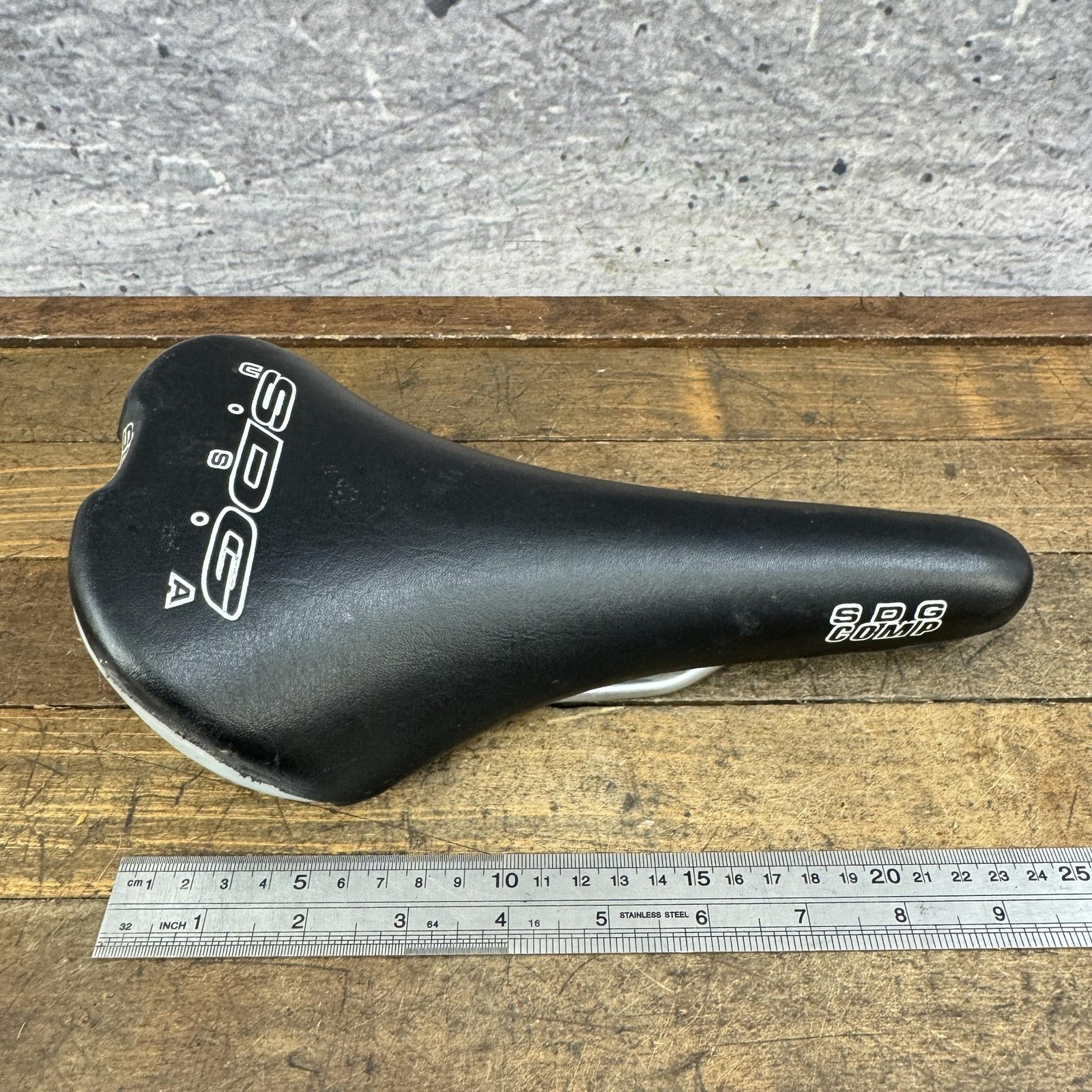 Vintage SDG Comp Seat BMX Racing Bicycle Saddle USA Black MTB Road Cut