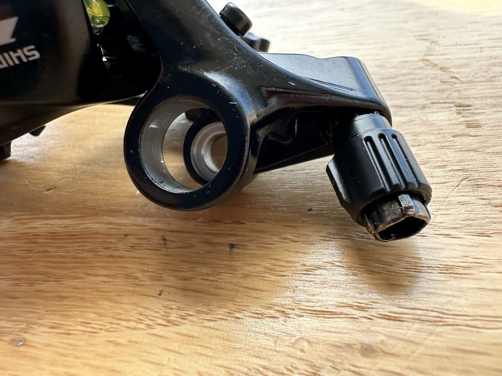 Shimano 105 RD-R7000 DIRECT MOUNT 11-Speed Rear Derailleur, Short SS Cage, Black