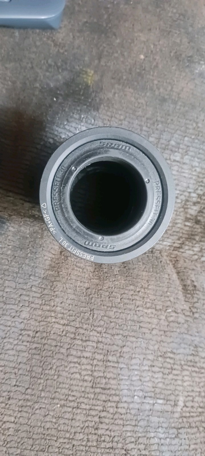 SRAM PressFit 30 68/92mm Bottom Bracket – Black (00.6418.009.000)