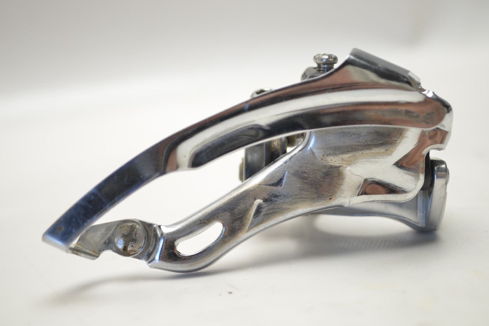 SHIMANO DEORE XT BICYCLE BOTTOM PULL TOP SWING 31.8 MM FRONT DERAILLEUR FD-M739