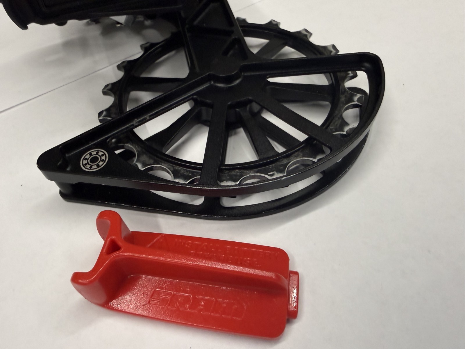 SRAM Red AXS eTap D1 Electronic 12-Spd Rear Derailleur & Black Kogel Kolossos