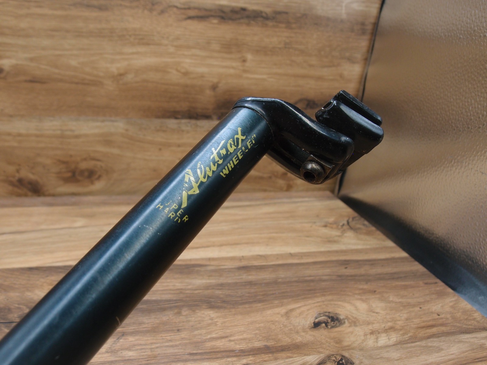 1990 MTB plain seatpost Wheeler Alutrax Super Hard 30.0 mm 300 mm length