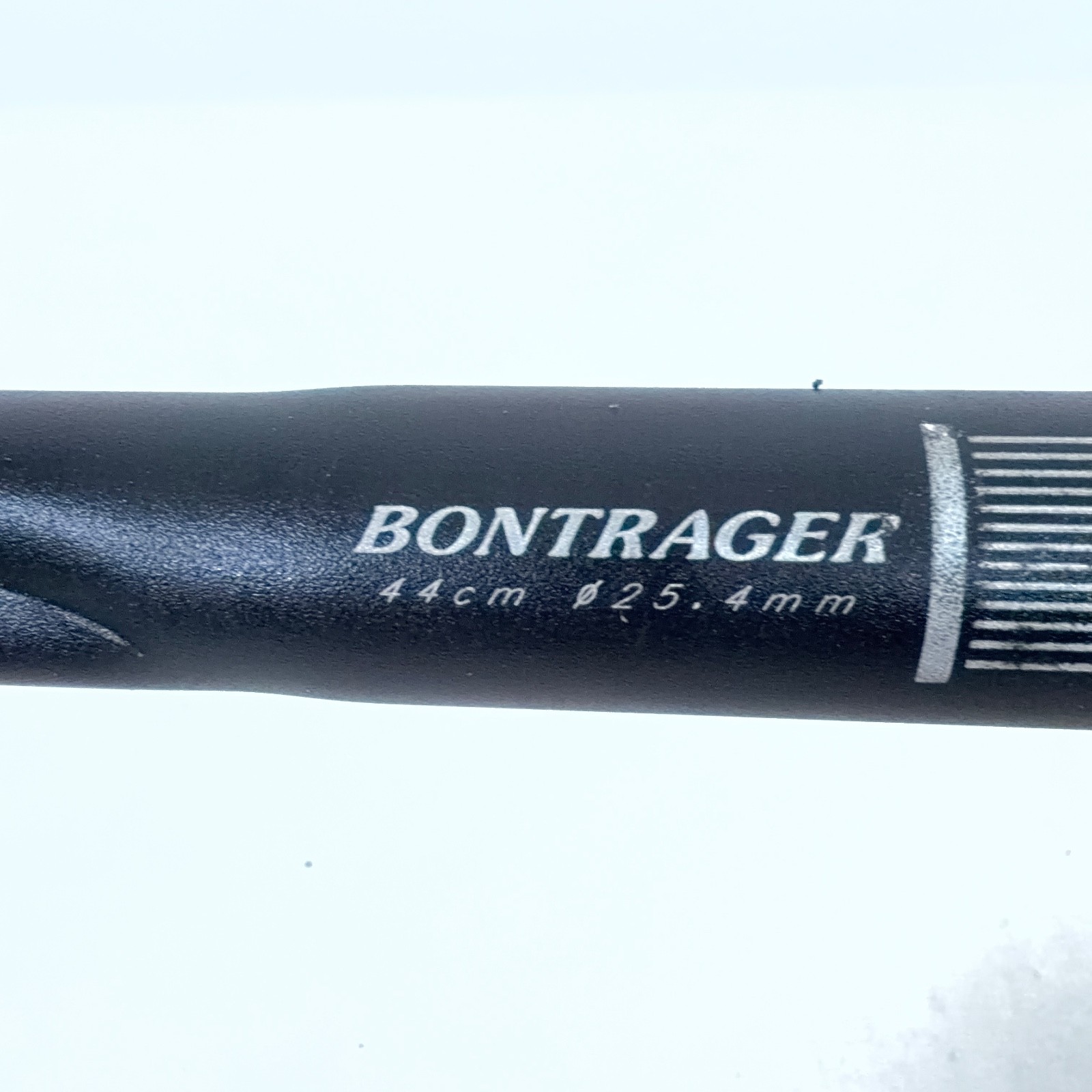 Bontrager Select Anatomic Bend Alloy Road Drop Handlebars Ø31.8/420mm