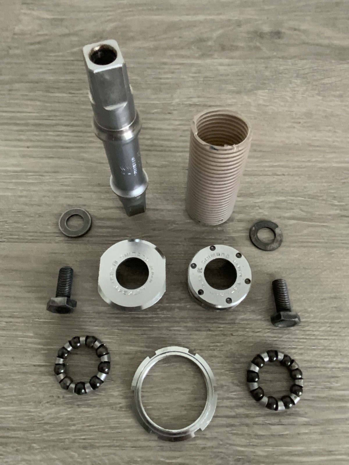 SHIMANO 600 BOTTOM BRACKET BRITISH THREADING 68-112 MM SPECIALIZED SPINDLE