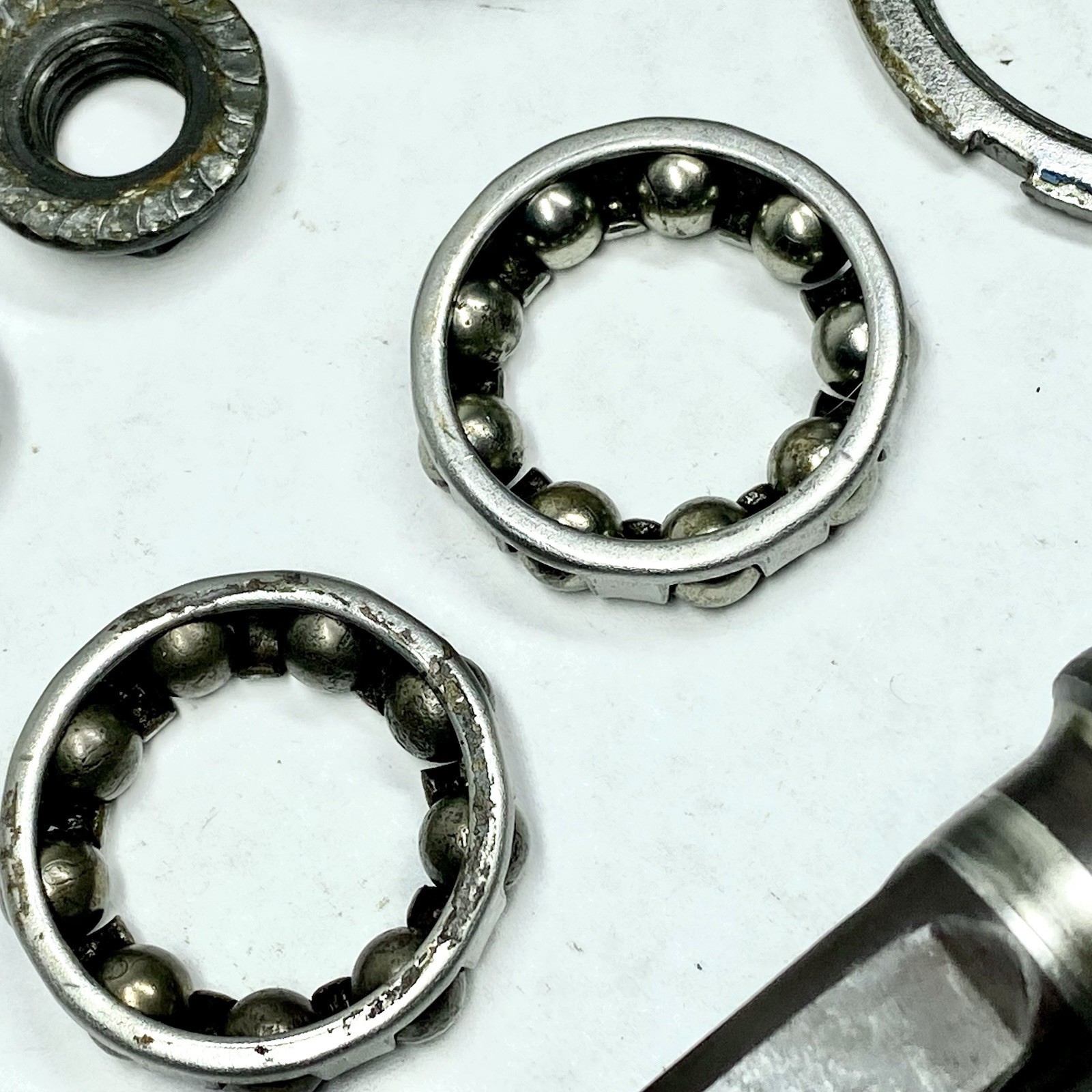 SUGINO / SR SAKAE BOTTOM BRACKET 68-113 MM BSA