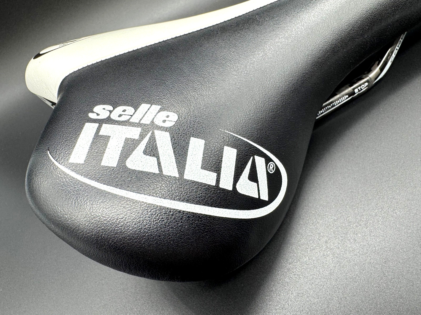 NOS Selle Italia Turbomatic White Black Bike Saddle Carbon Rails 2009