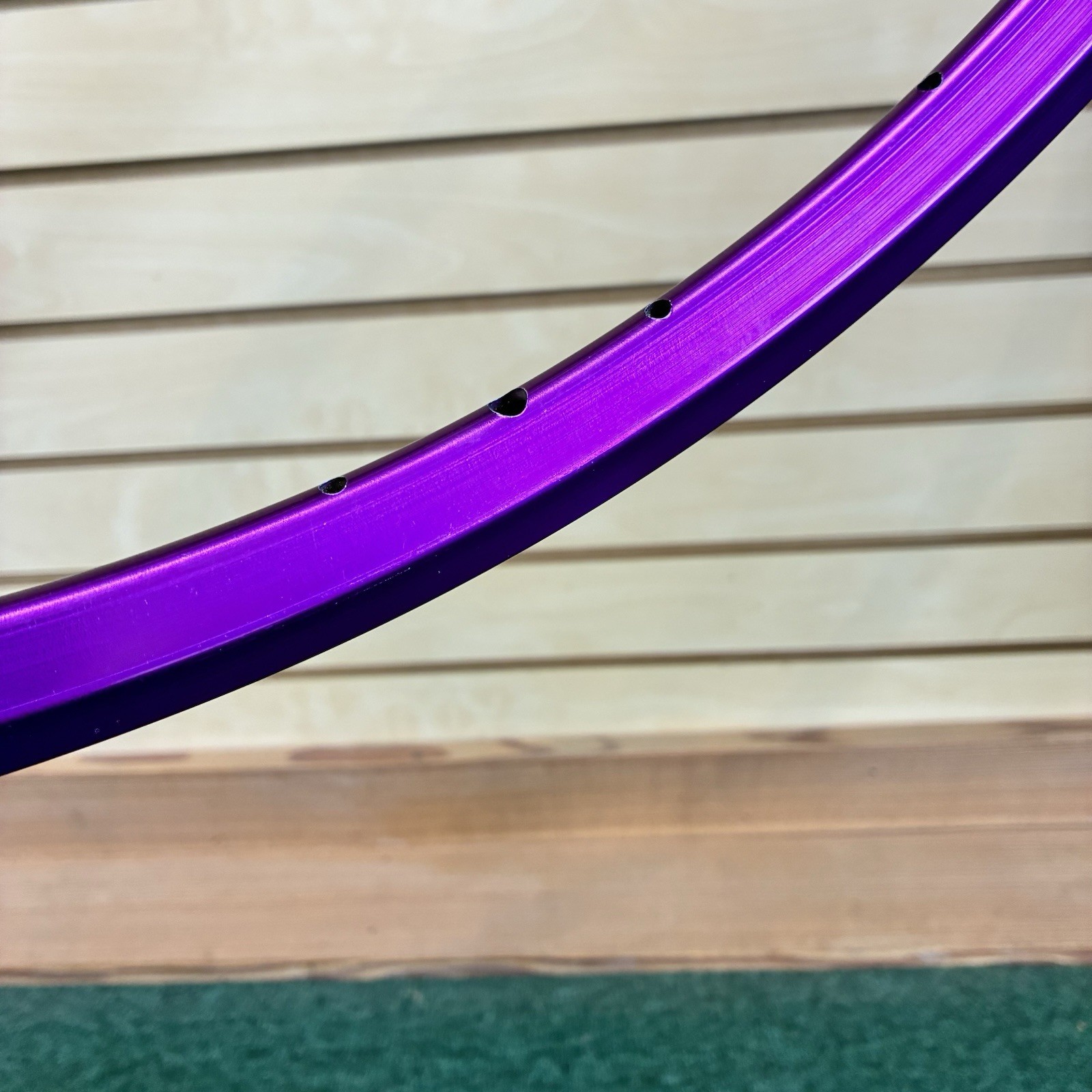EXCELLENT! Vintage Velocity Aero Rim 3DV Purple 28H 26” Clincher Australia RARE!