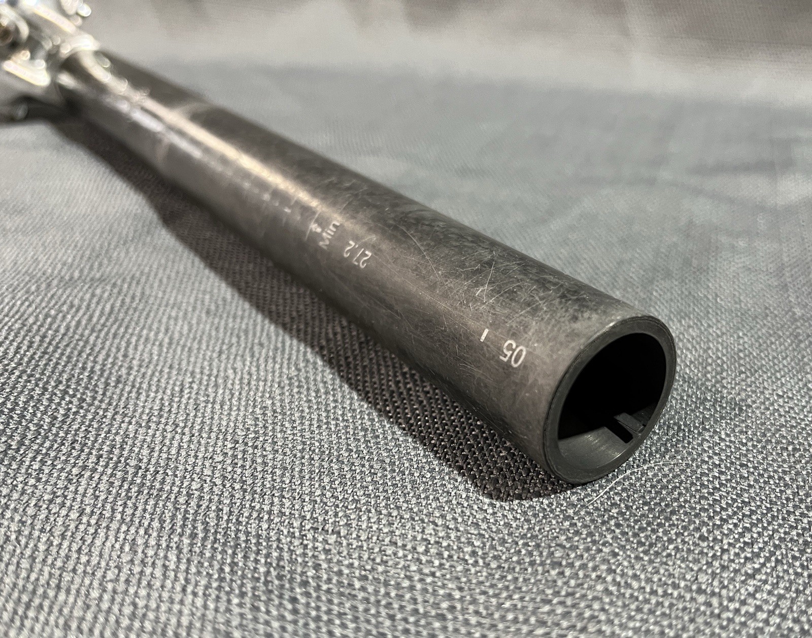 Carbon Seatpost 27.2x300mm 25mm Setback Single-Bolt Road Gravel MTB