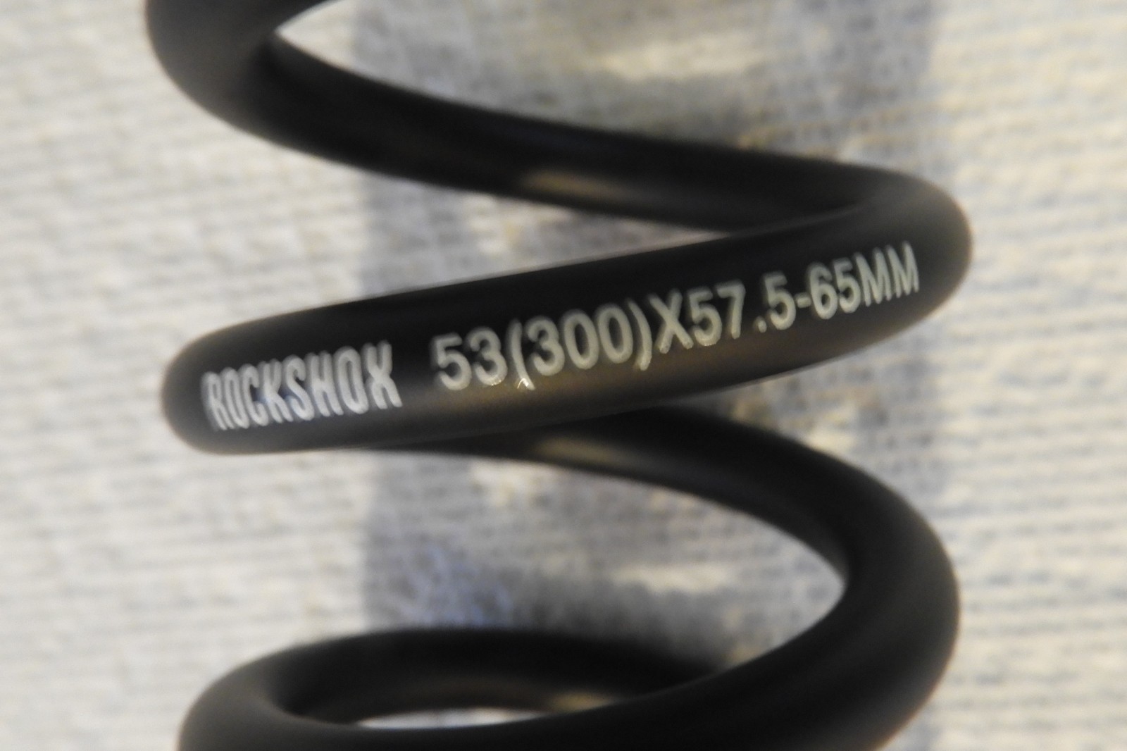 NEW RockShox Metric Coil Spring, Length 151mm, 57.5-65mm, Black, 00.4118.200.007