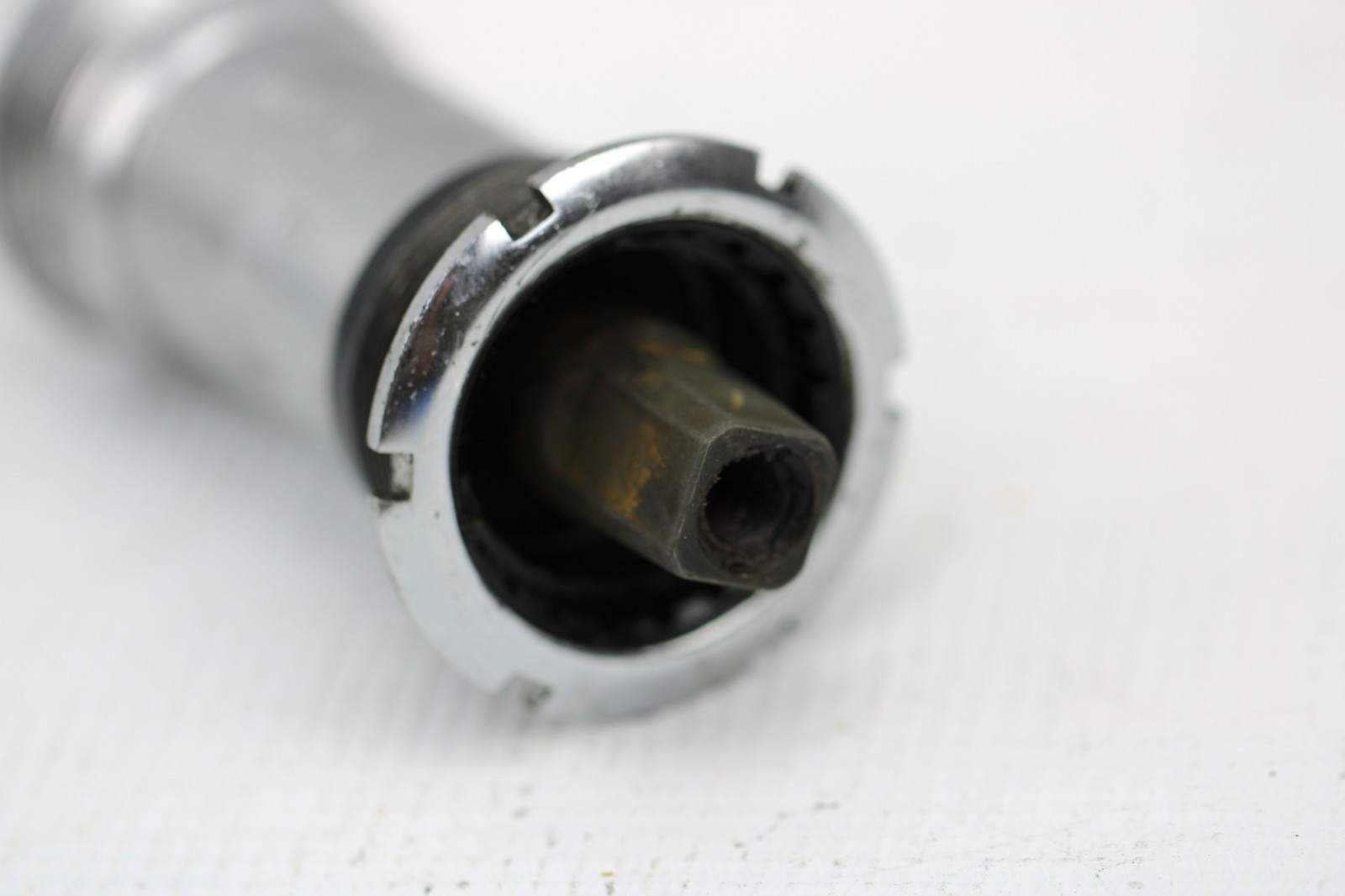 SHIMANO BOTTOM BRACKET BB-CS21 68mm 116mm 375g Sealed Square Taper