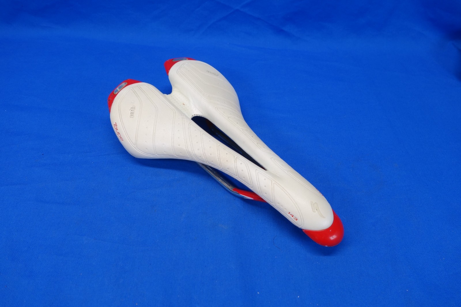 Specialized Toupe 143mm Width Bike Saddle, Bicycle Seat, Titanium Ti Rails