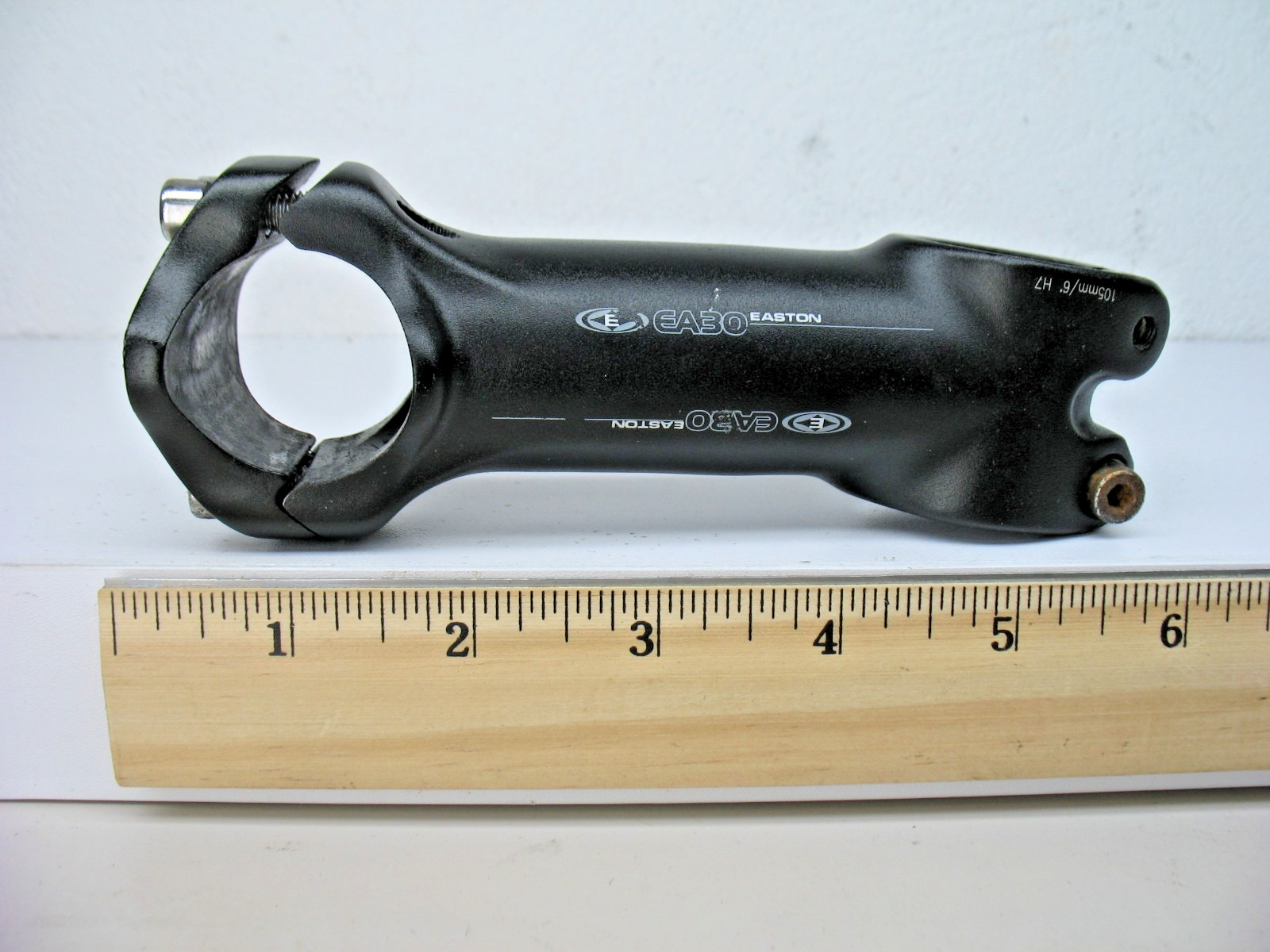 Easton EA30 Black Aluminum Threadless Stem 105mm 6° 31.8 1-1/8″ – USED