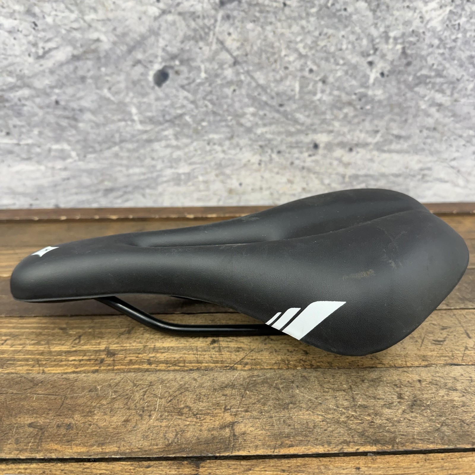 Specialized Riva Body Geometry Bicycle Saddle Seat Black 142mm 365g Womens Bike